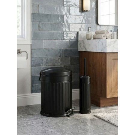 Retro 5 Litre Banyo Seti Çöp Kovası ve WC Fırçalık Amortisör Kapaklı Siyah Retro 5 Litre Banyo Seti Çöp Kovası ve WC Fırçalık Amortisör Kapaklı Siyah